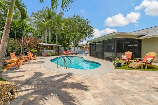 $630,000 | 808 Rustic Oaks Drive, Palm Harbor, FL 34684