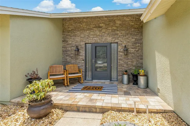 $630,000 | 808 Rustic Oaks Drive, Palm Harbor, FL 34684