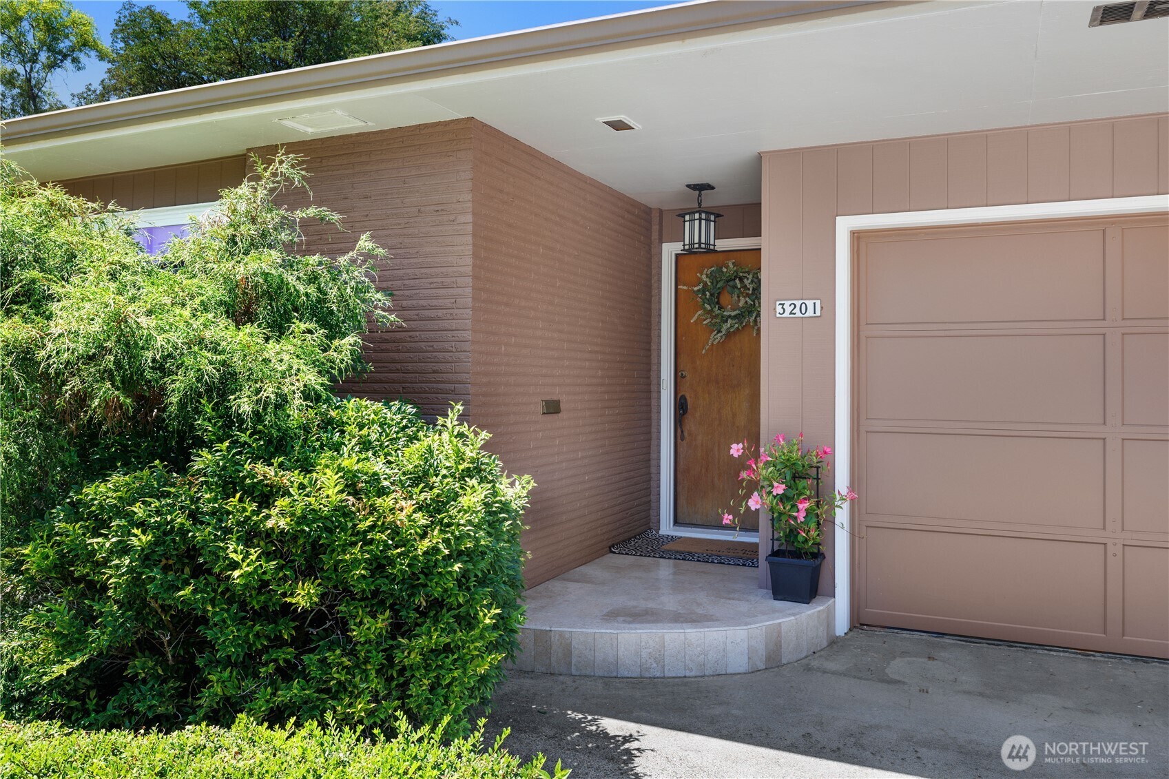 3201 Fairfield Rd Southeast