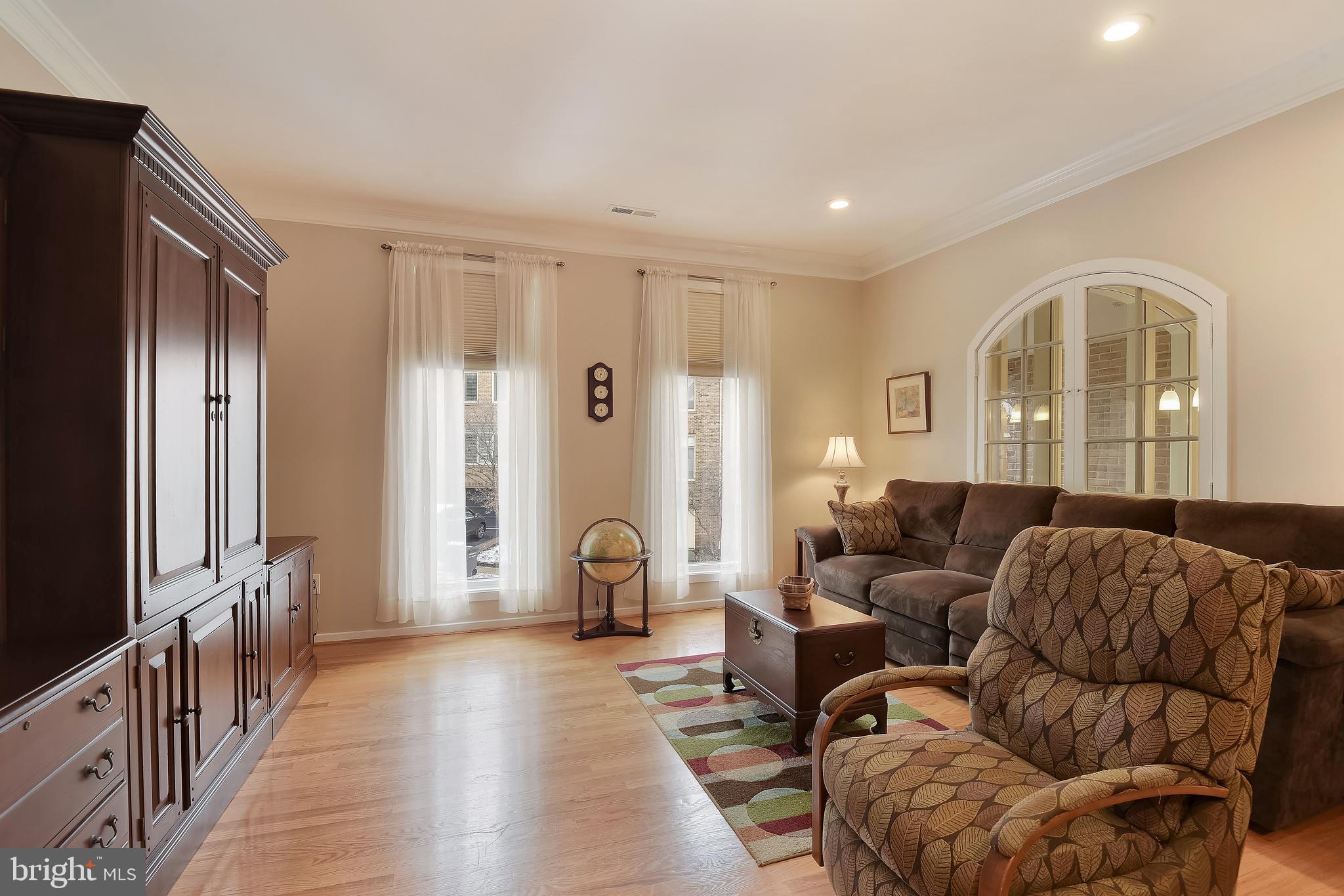 11553 Hemingway Drive Reston, VA 20194 - Photo 13 of 56 Main Level Family Room
