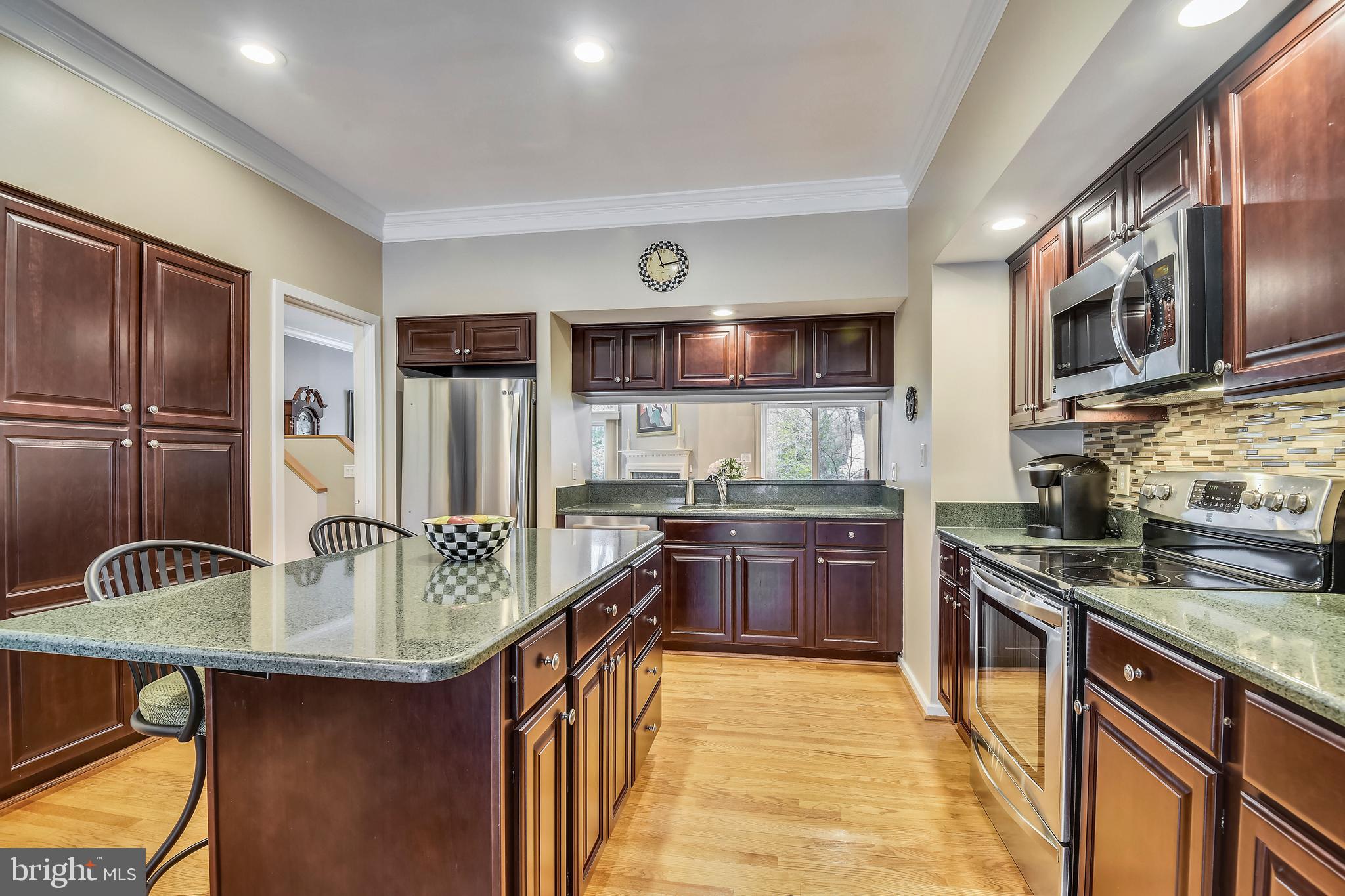 11553 Hemingway Drive Reston, VA 20194 - Photo 9 of 56 Kitchen