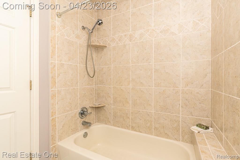 1865 Crestline Street Rochester Hills, MI 48307 - Photo 42 of 59 Gallery Image 42
