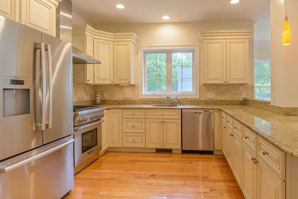46 Avon Road Wellesley, MA 02482 - Photo 2 of 21