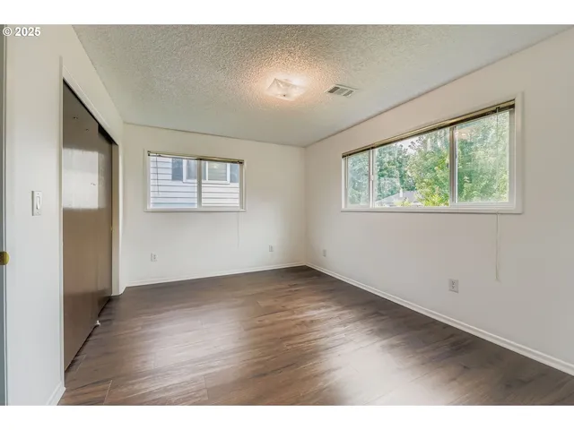 $274,900 | 14862 Northeast Rose Parkway, Portland, OR 97230