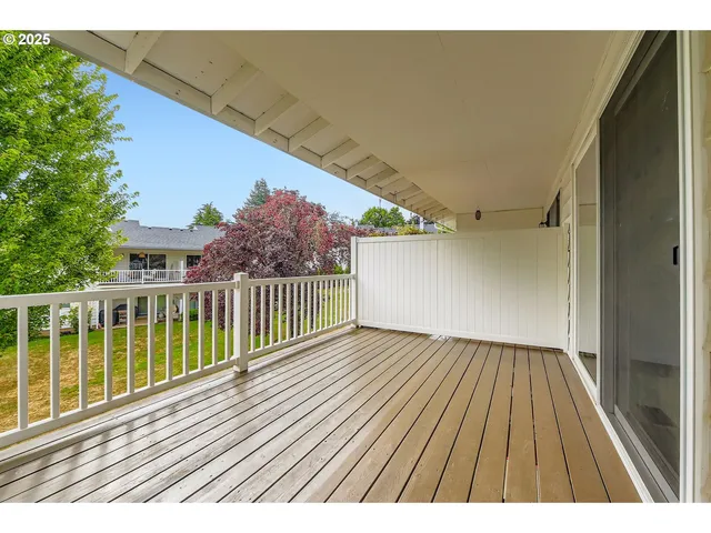 $274,900 | 14862 Northeast Rose Parkway, Portland, OR 97230