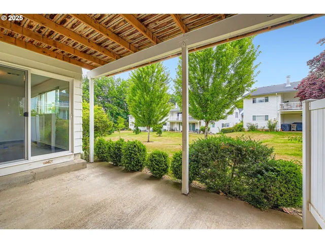 $274,900 | 14862 Northeast Rose Parkway, Portland, OR 97230