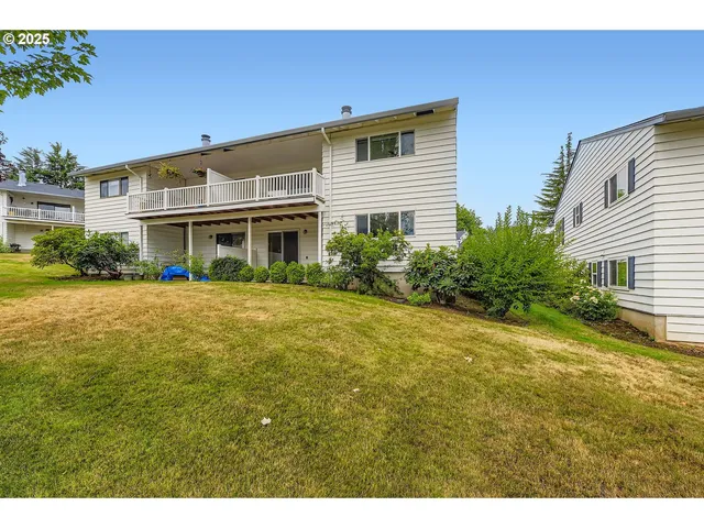 $274,900 | 14862 Northeast Rose Parkway, Portland, OR 97230
