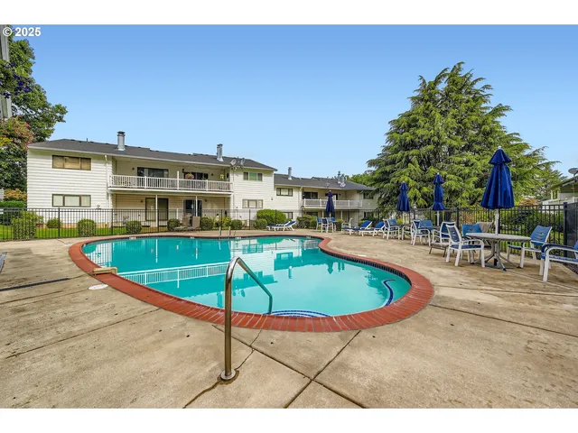 $274,900 | 14862 Northeast Rose Parkway, Portland, OR 97230