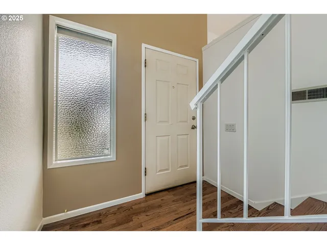 $274,900 | 14862 Northeast Rose Parkway, Portland, OR 97230