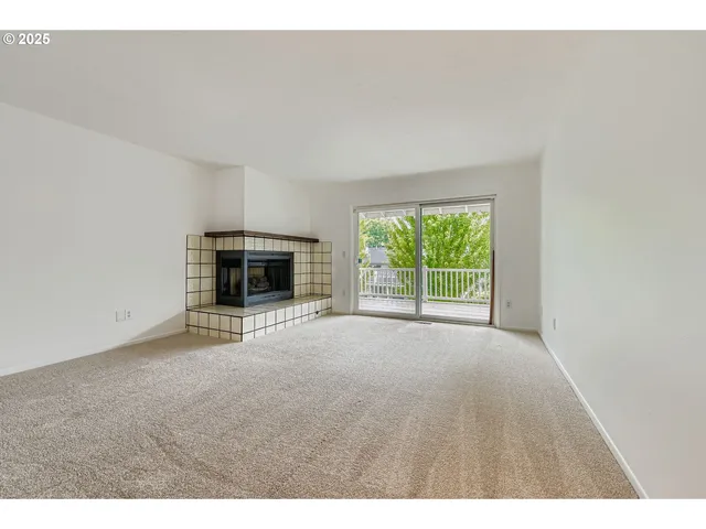 $274,900 | 14862 Northeast Rose Parkway, Portland, OR 97230