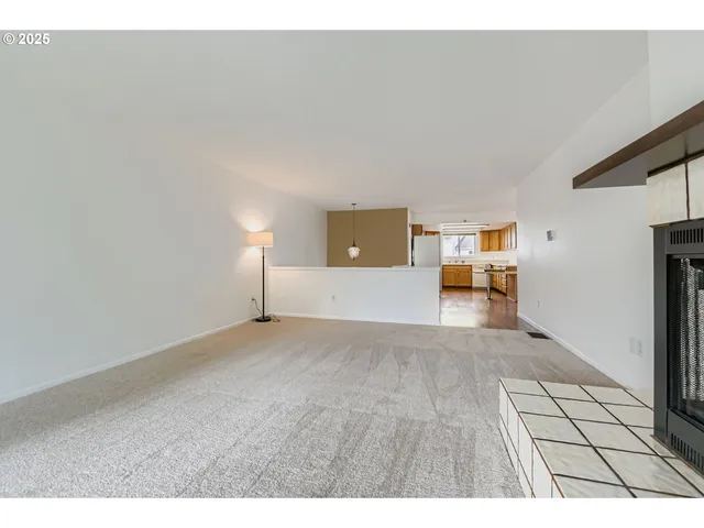 $274,900 | 14862 Northeast Rose Parkway, Portland, OR 97230