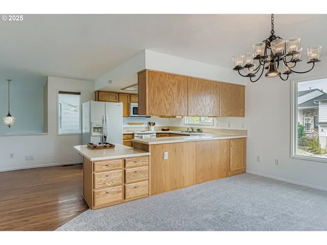 $274,900 | 14862 Northeast Rose Parkway, Portland, OR 97230