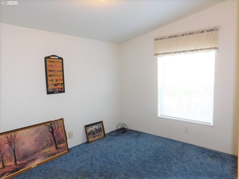 2085 Patrick Loop Cottage Grove, OR 97424 - Photo 13 of 26 Gallery Image 13