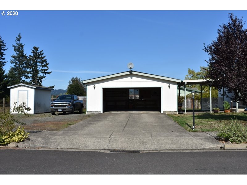 2085 Patrick Loop Cottage Grove, OR 97424 - Photo 16 of 26 Gallery Image 16