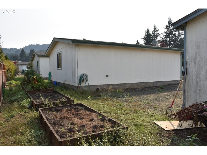 2085 Patrick Loop Cottage Grove, OR 97424 - Photo 24 of 26 Gallery Image 24