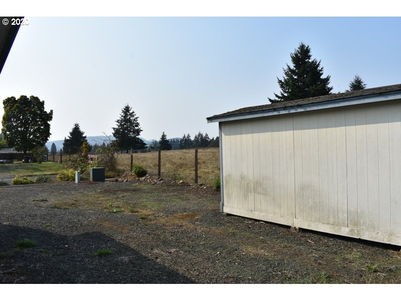 2085 Patrick Loop Cottage Grove, OR 97424 - Photo 25 of 26 Gallery Image 25