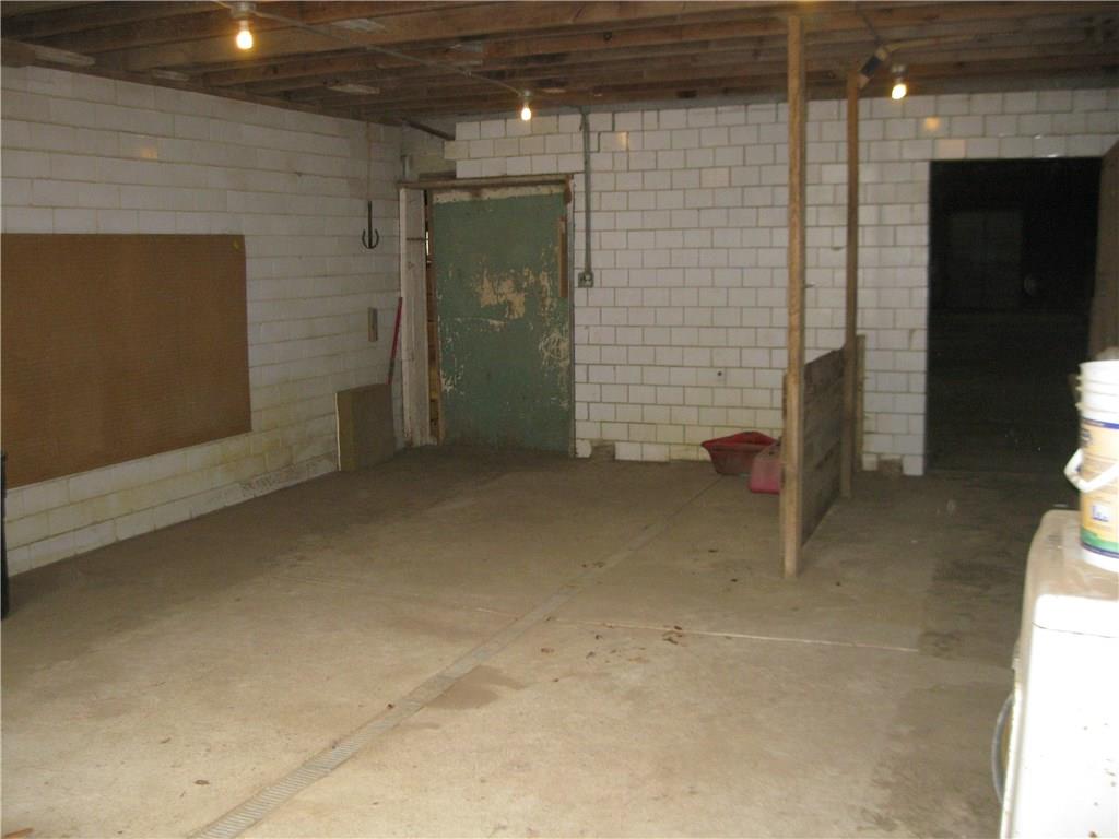 190 North Road Butler, PA 16001 - Photo 14 of 16 Gallery Image 14