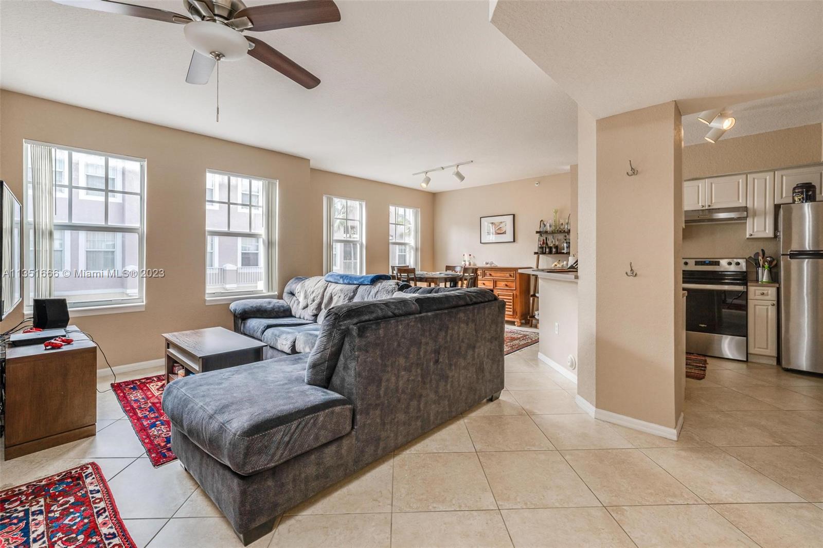 6418 West Sample Road Coral Springs, FL 33067 - Photo 4 of 27 Gallery Image 4