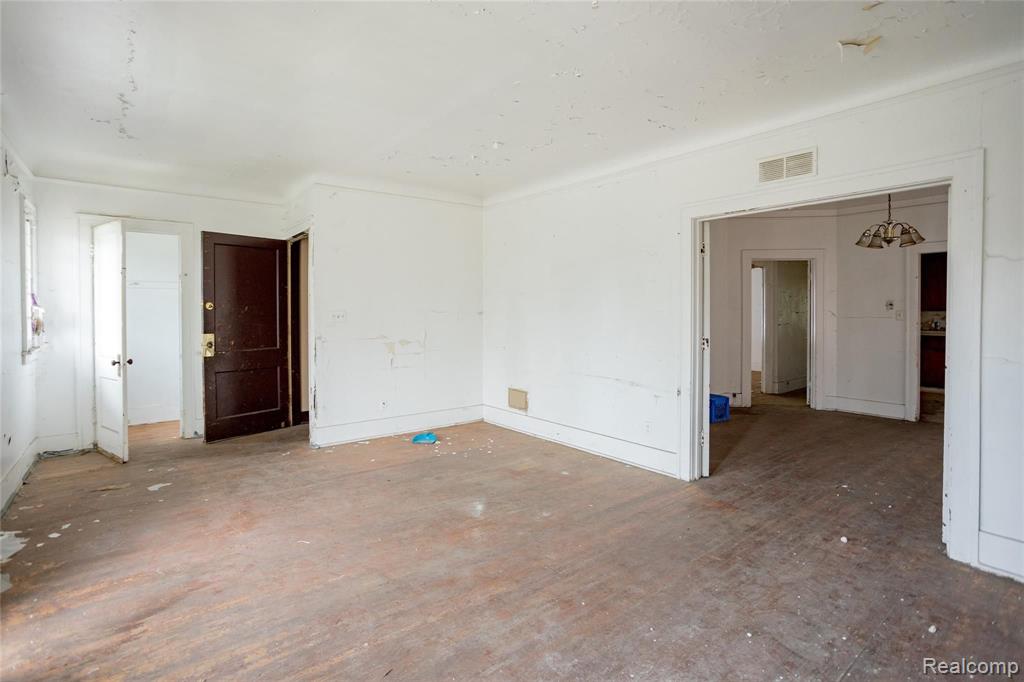 2016 Taylor Street Detroit, MI 48206 - Photo 6 of 7