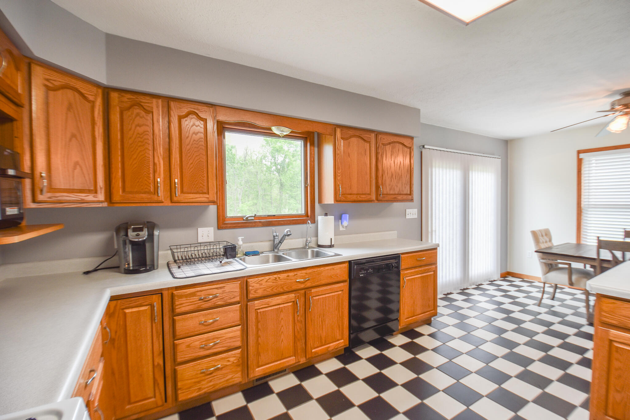 356 Jonesville Road Coldwater, MI 49036 - Photo 6 of 40 DSC_0037