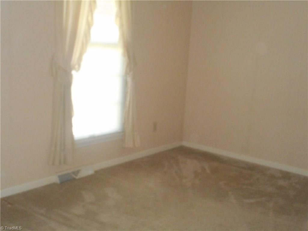 1814 Rivertrace Point High Point, NC 27265 - Photo 14 of 22 Gallery Image 14
