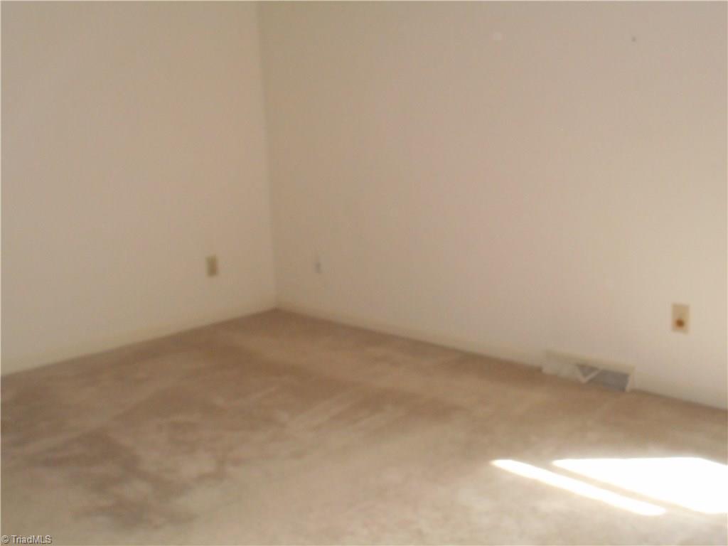 1814 Rivertrace Point High Point, NC 27265 - Photo 16 of 22 Gallery Image 16