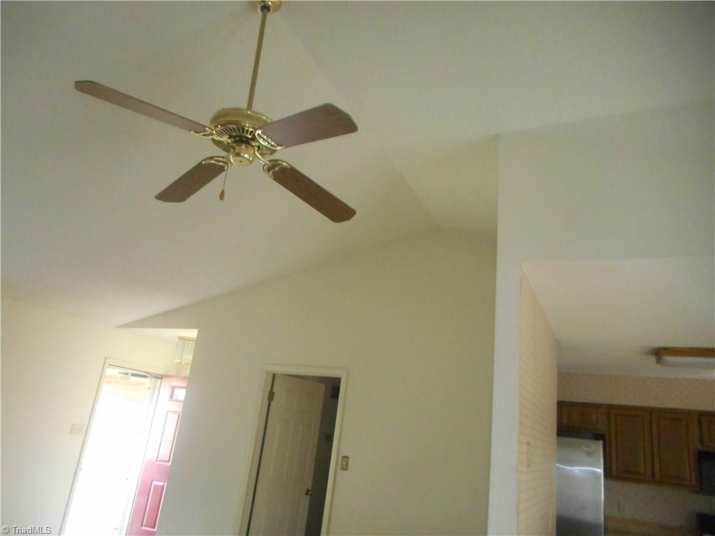 1814 Rivertrace Point High Point, NC 27265 - Photo 9 of 22 Gallery Image 9