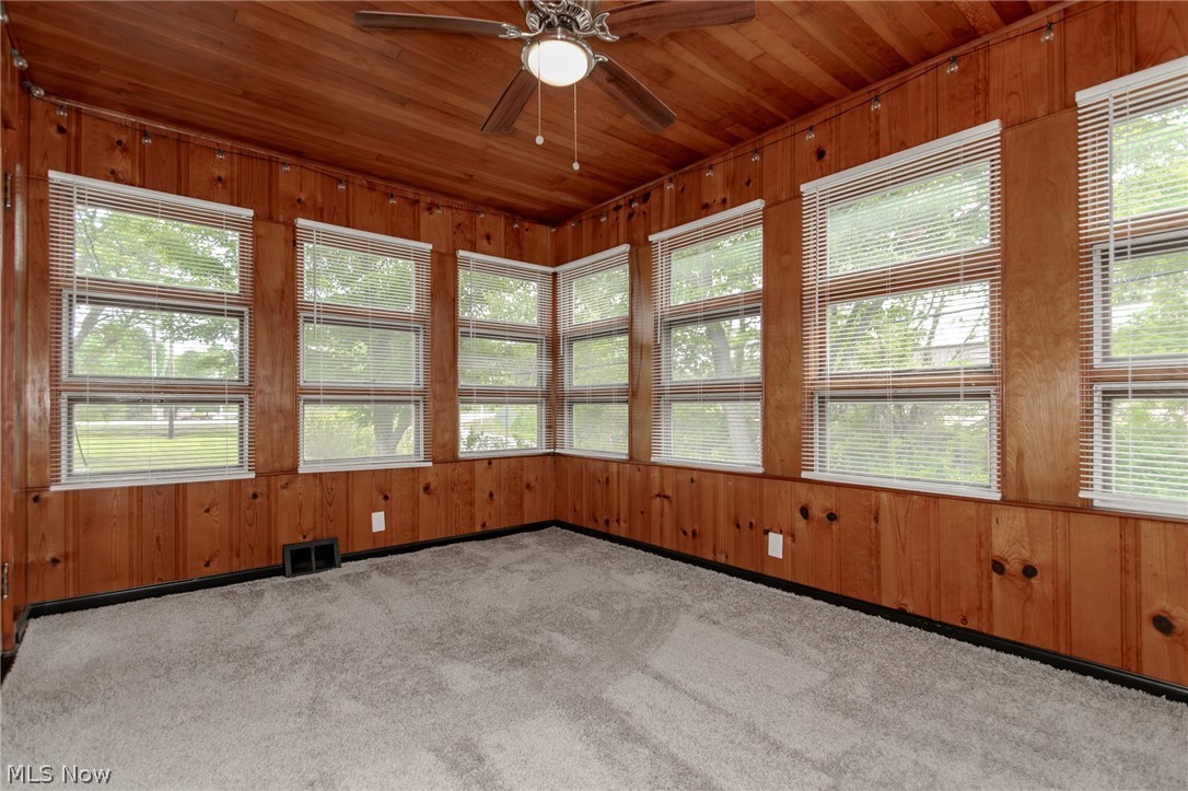 7987 Euclid Chardon Road Kirtland, OH 44094 - Photo 19 of 33