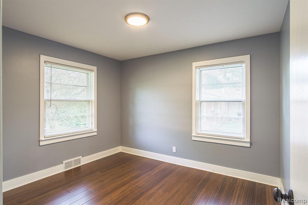 2281 Lancaster Road Bloomfield Hills, MI 48302 - Photo 19 of 37