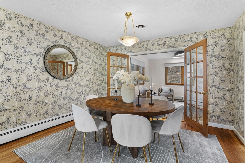 62 Lovett Road Newton, MA 02459 - Photo 9 of 39 Gallery Image 9