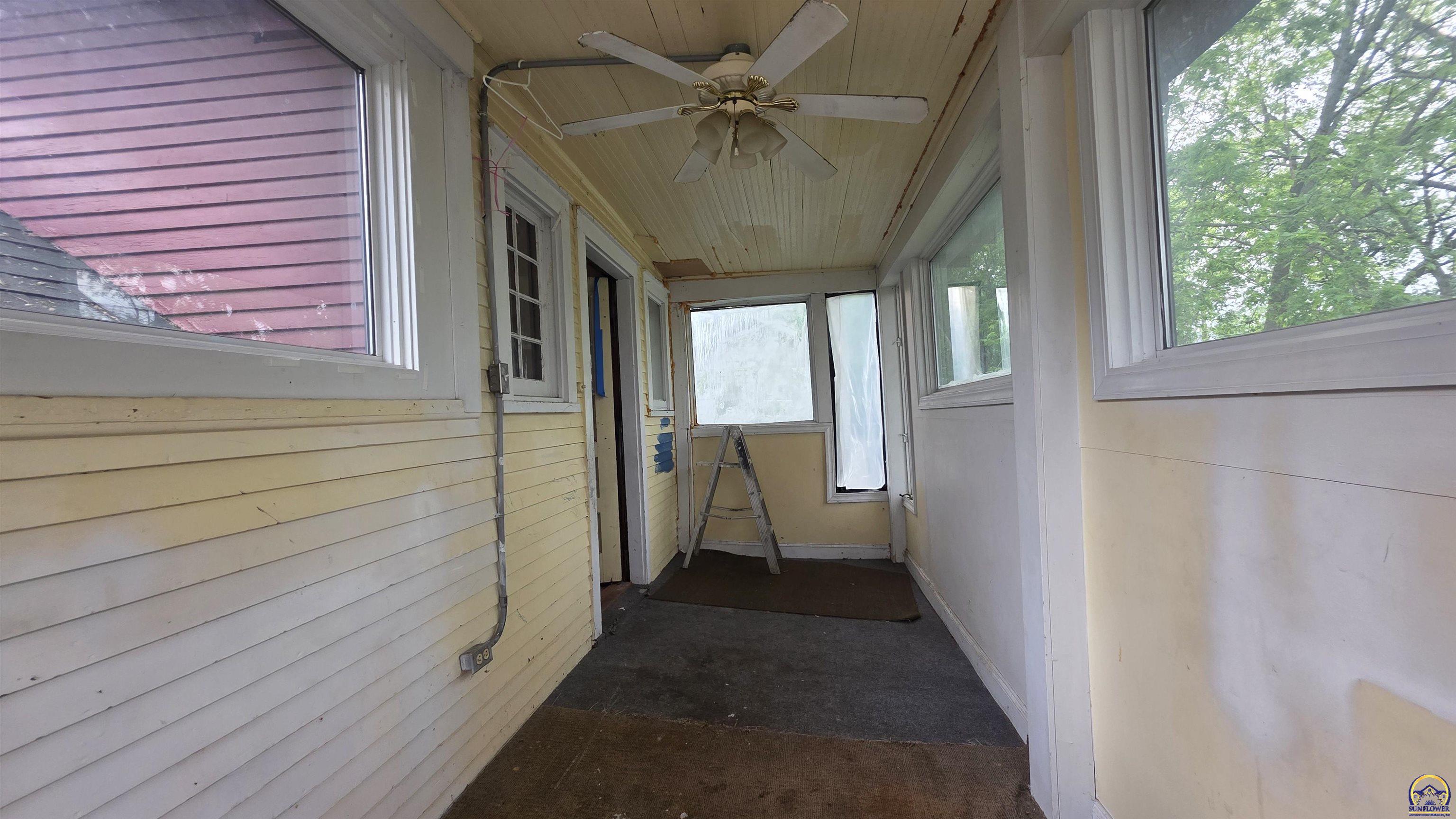 1117 Southwest Horne Street Topeka, KS 66604 - Photo 10 of 23