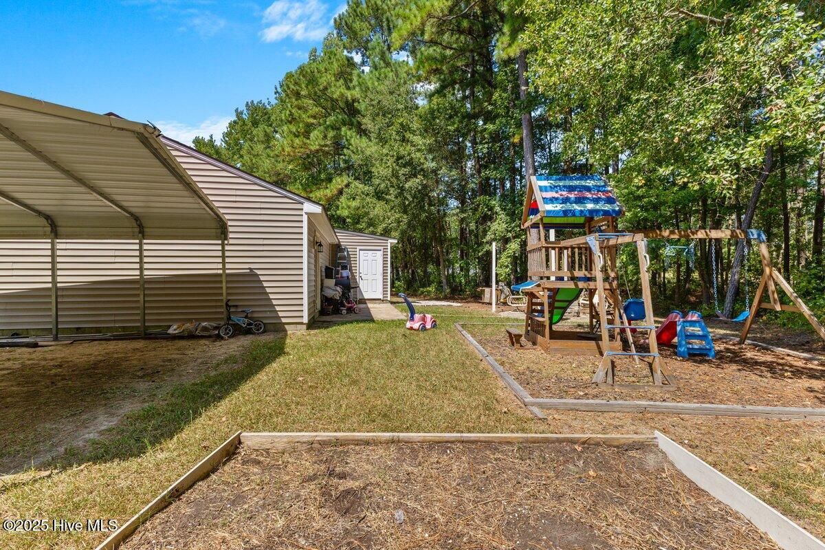 1805 Ruffleleaf Circle Wilson, NC 27893 - Photo 14 of 19 1805 Ruffleleaf Cir 21