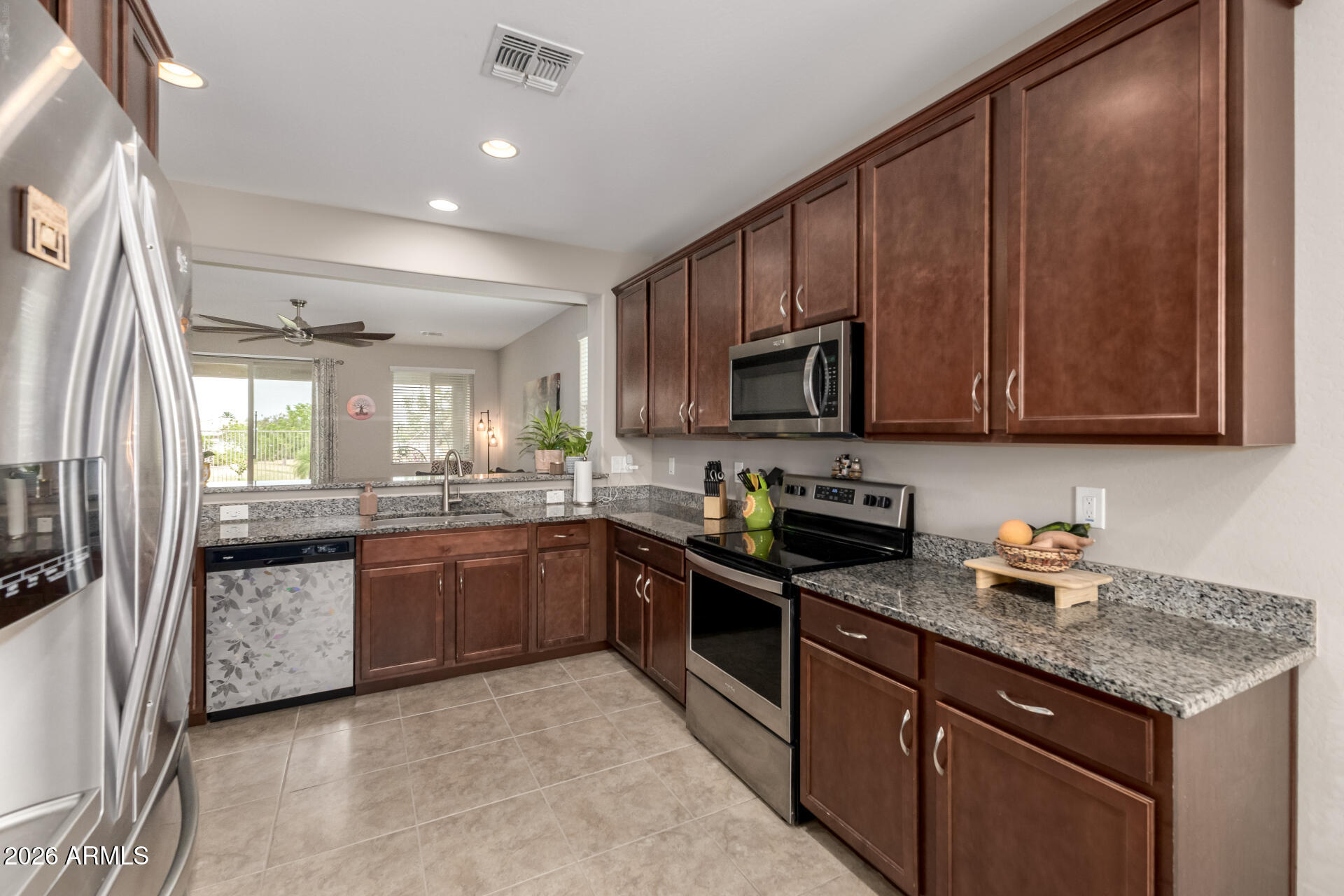 2430 East Alta Vista Road Phoenix, AZ 85042 - Photo 5 of 36