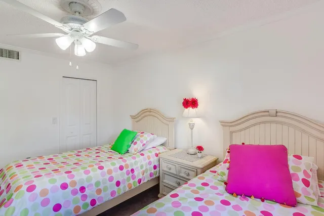 $2,500 | 1715 Village Boulevard, Unit 201, West Palm Beach, FL 33409