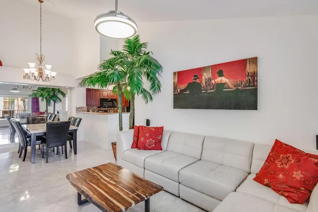 $2,500 | 1715 Village Boulevard, Unit 201, West Palm Beach, FL 33409