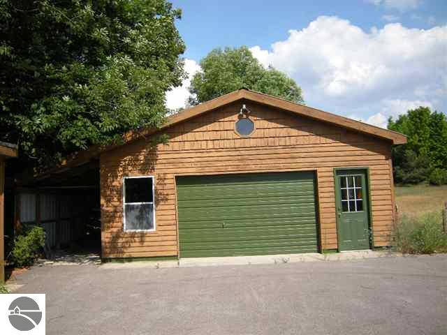 13435 South Cedar Road Cedar, MI 49621 - Photo 3 of 23 1738346-2.JPG