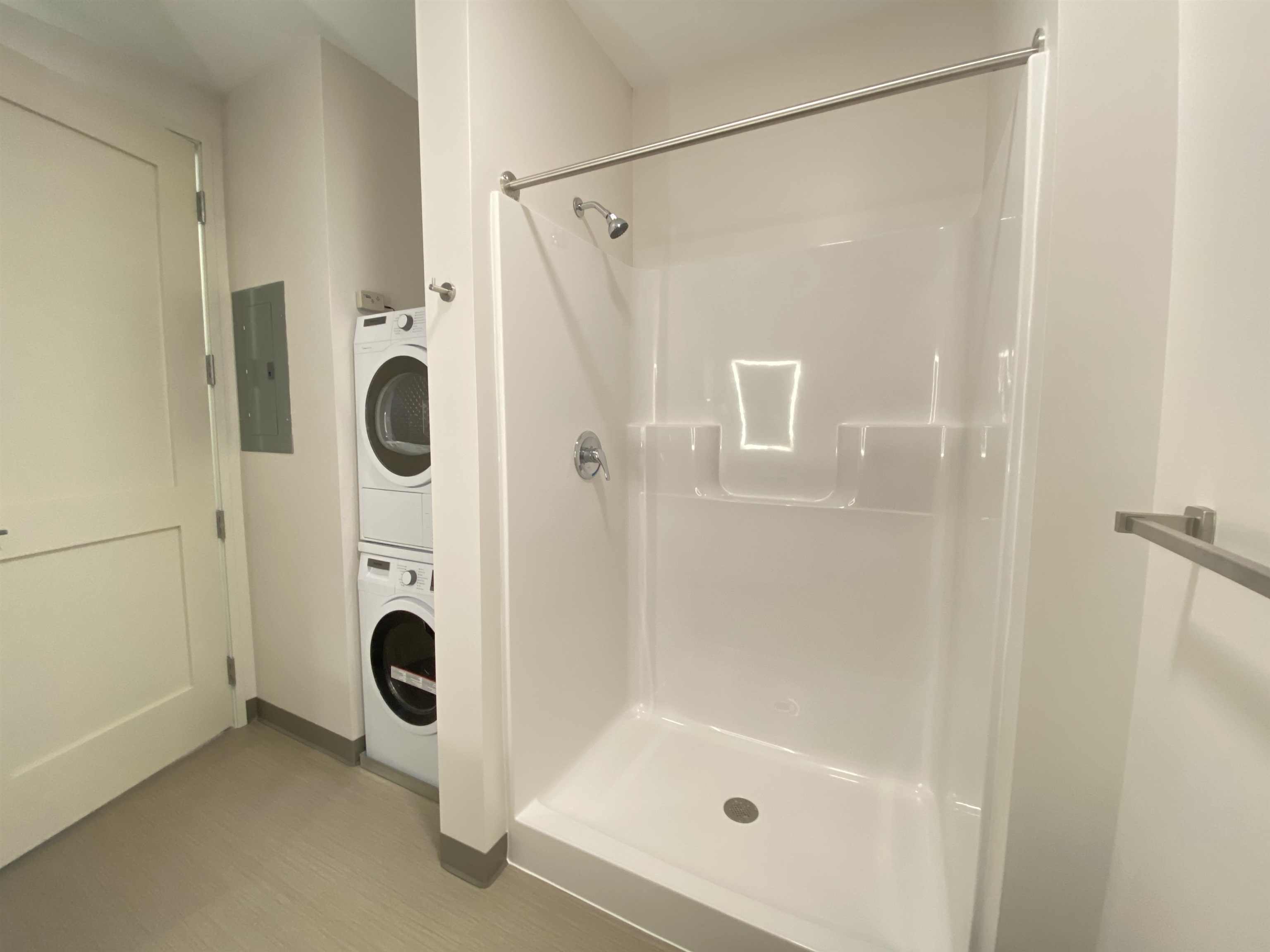 409 Elm Street, Unit 202 Manchester, NH 03101 - Photo 17 of 39
