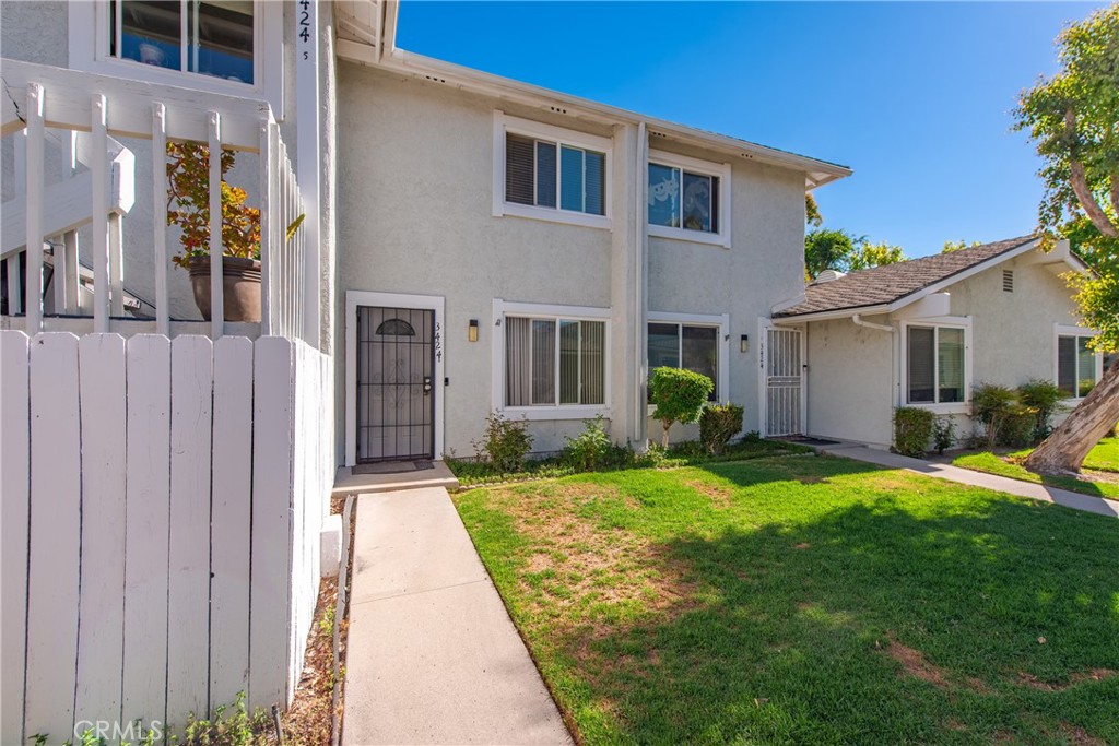 3424 Lockwood Court Simi Valley, CA 93063 - Photo 2 of 21