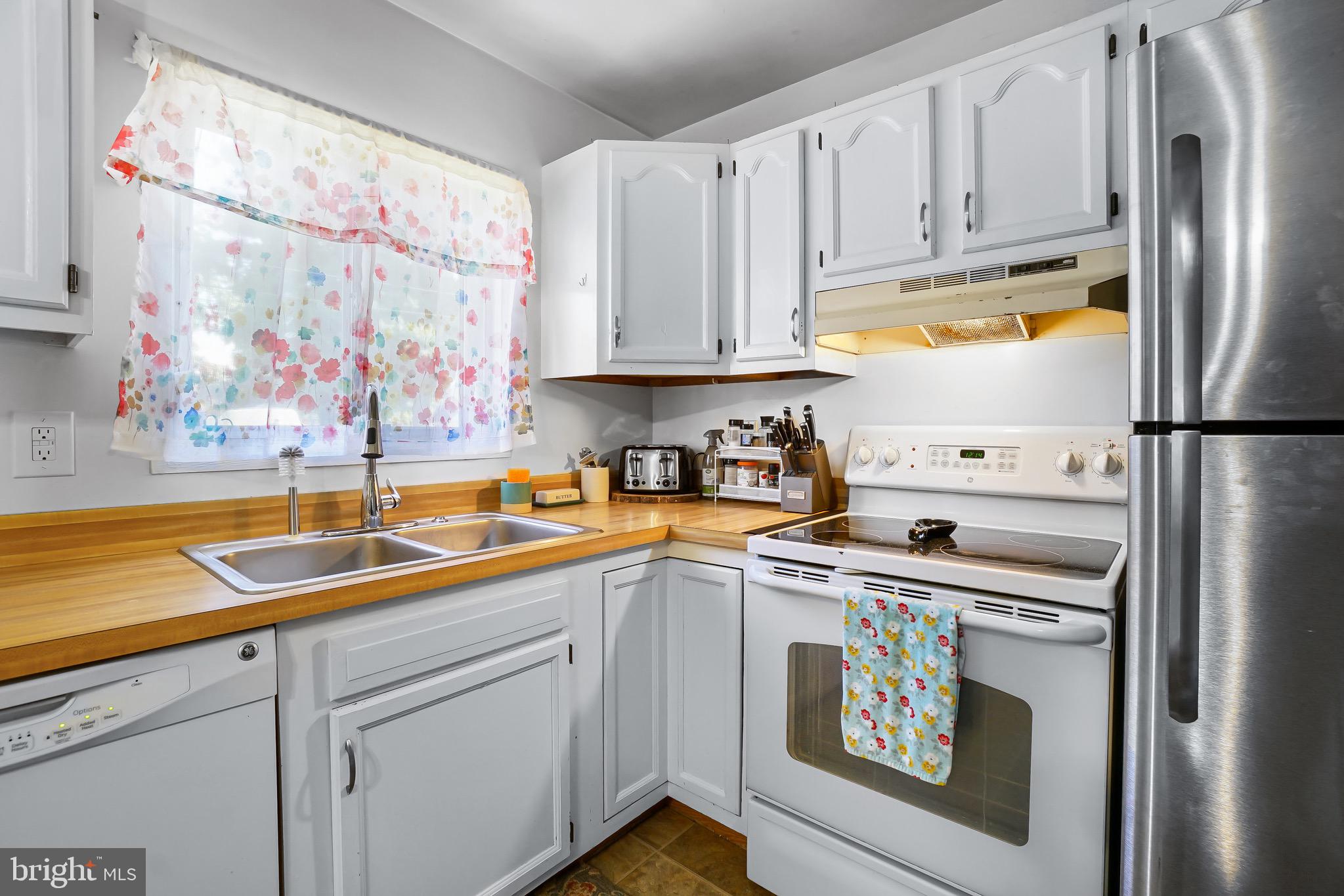 25 Leedom Road Elkton, MD 21921 - Photo 11 of 19 Kitchen