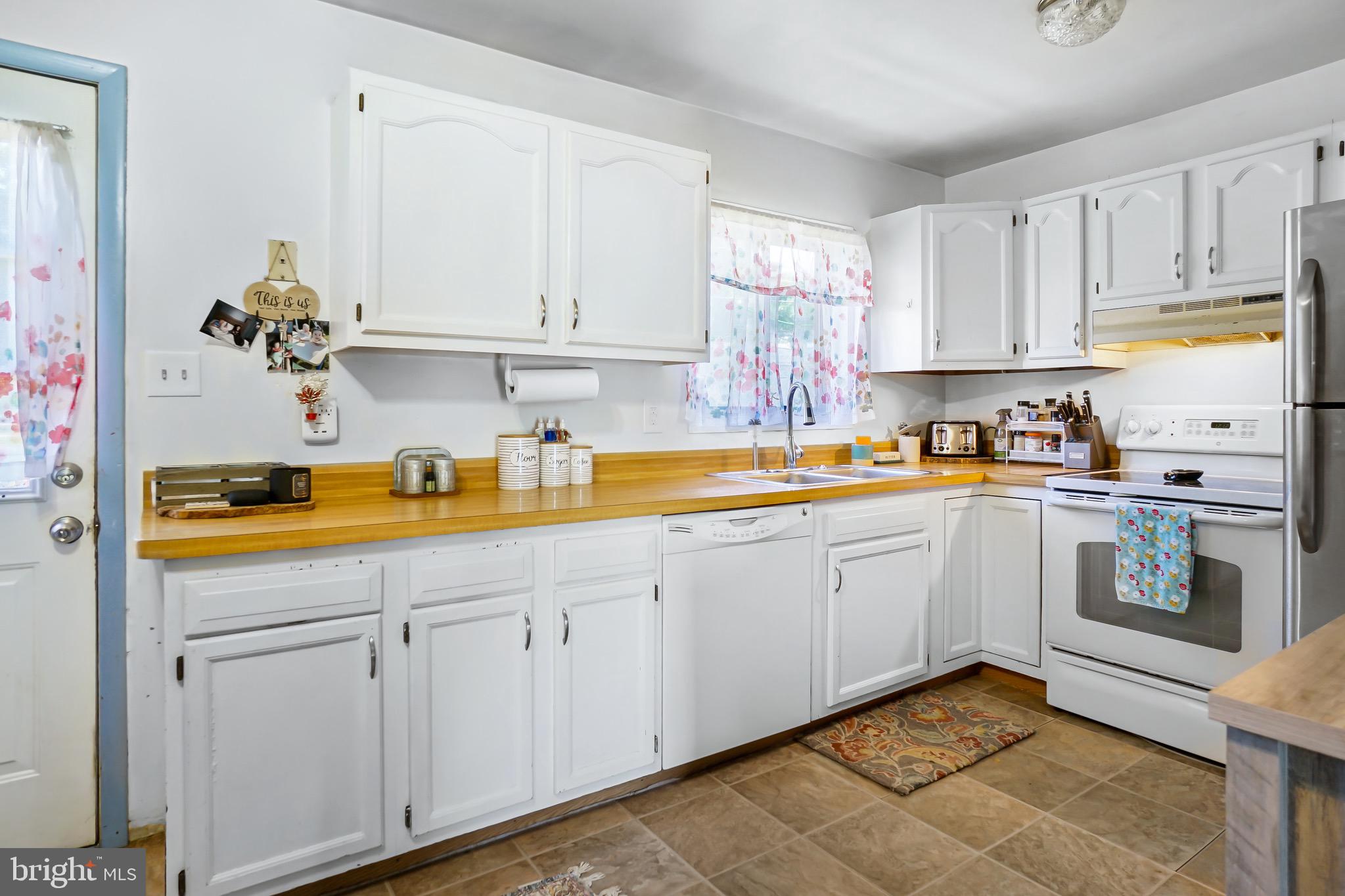 25 Leedom Road Elkton, MD 21921 - Photo 10 of 19 Kitchen