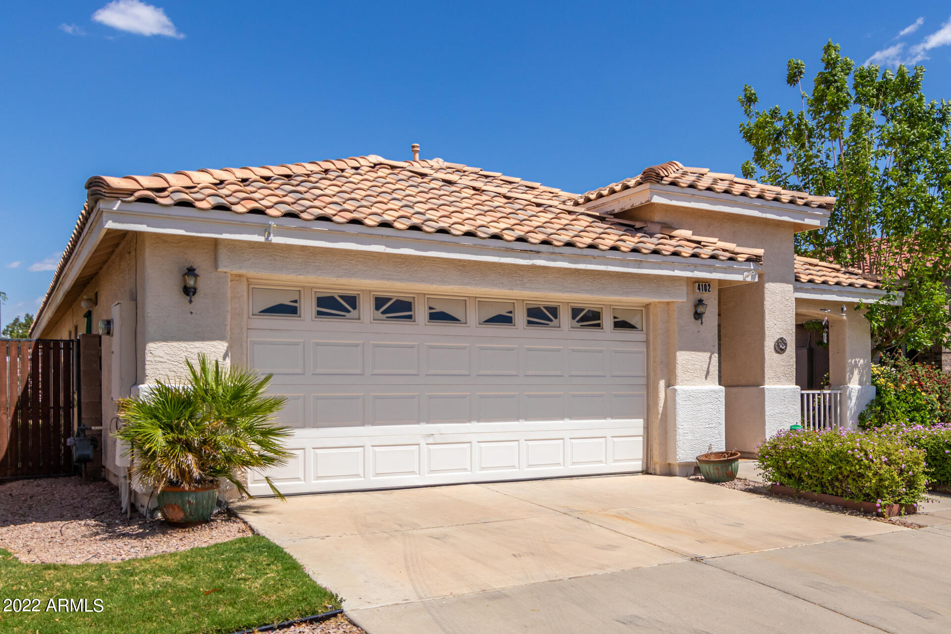 4102 West Cactus Road Phoenix, AZ 85029 - Photo 3 of 30 03 Cactus