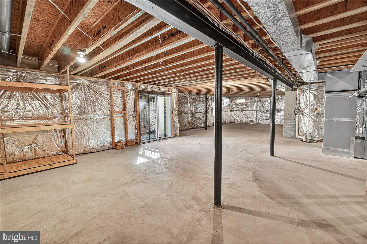 19332 Cissel Manor Drive Poolesville, MD 20837 - Photo 55 of 81 a view of an empty room