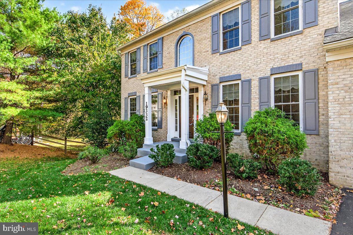 19332 Cissel Manor Drive Poolesville, MD 20837 - Photo 6 of 81