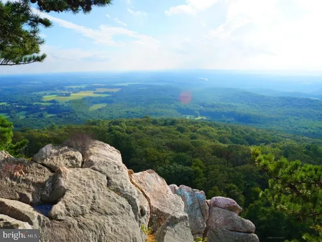 $899,900 | 19332 Cissel Manor Drive, Poolesville, MD 20837