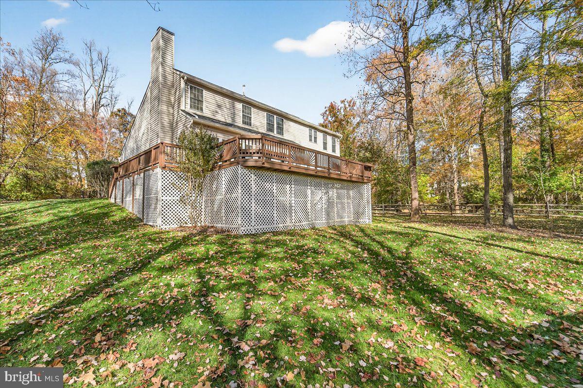 19332 Cissel Manor Drive Poolesville, MD 20837 - Photo 10 of 81