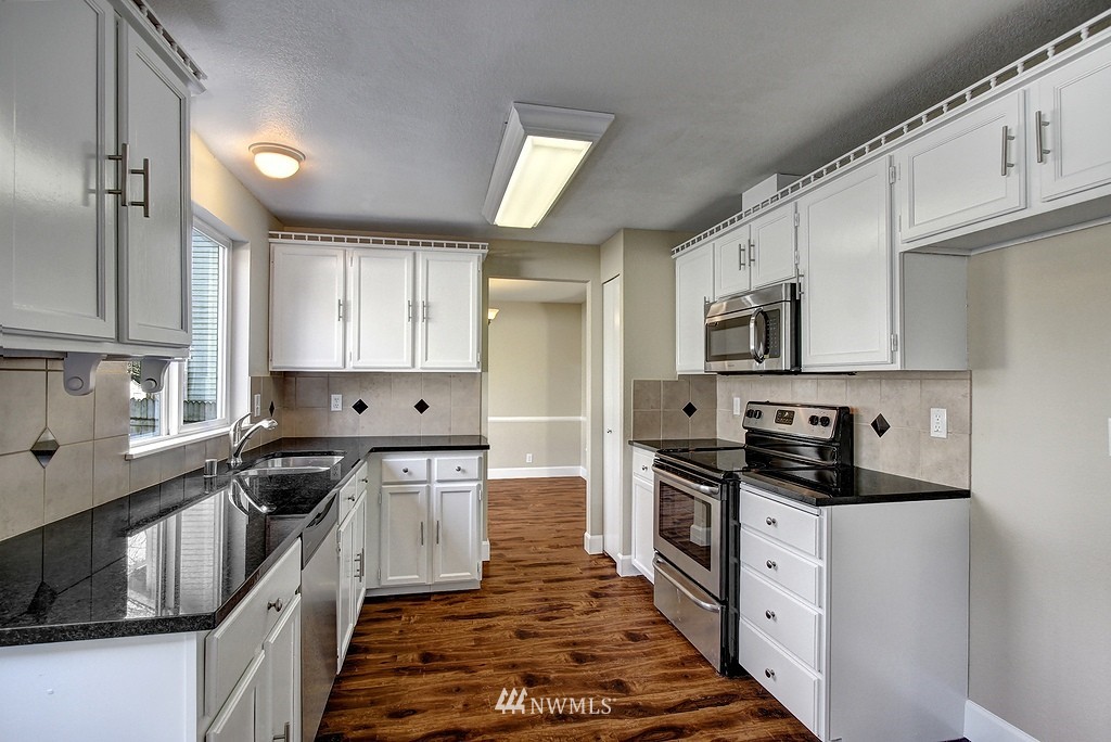 23333 12th Place West Bothell, WA 98021 - Photo 4 of 18