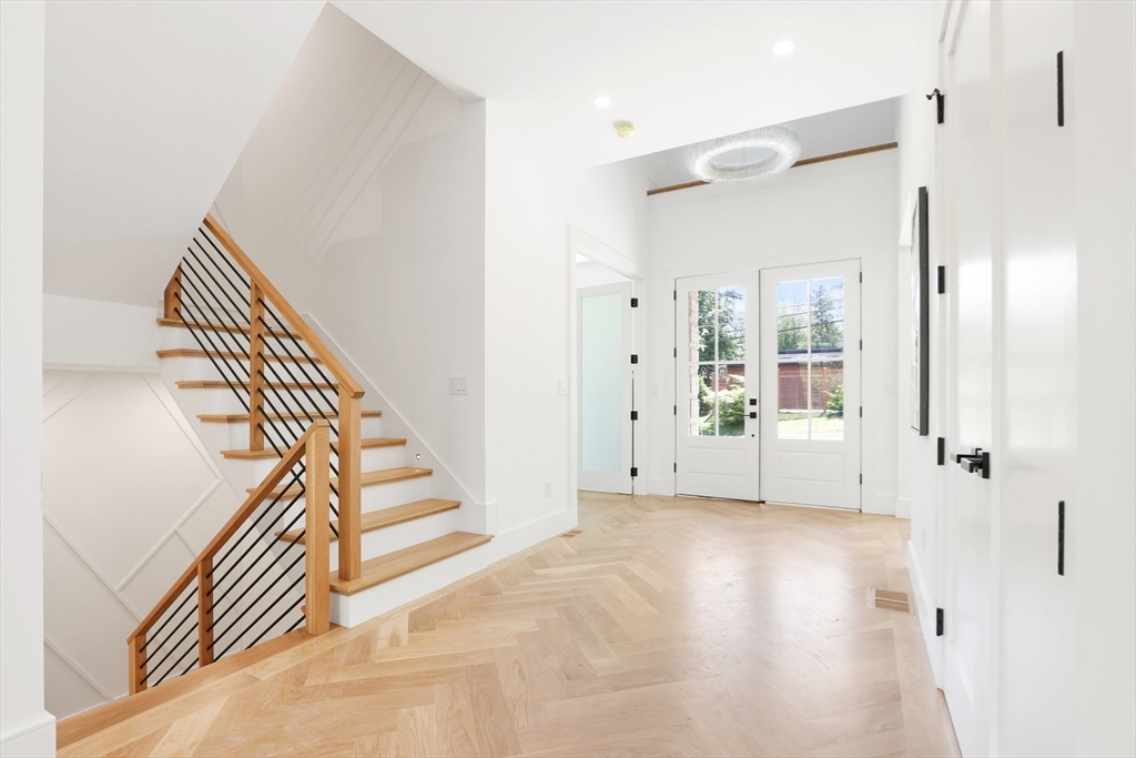 35 Mignon Road Newton, MA 02465 - Photo 4 of 42