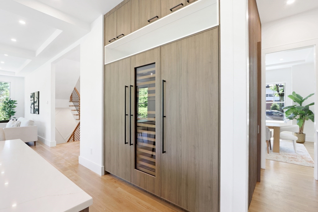 35 Mignon Road Newton, MA 02465 - Photo 9 of 42