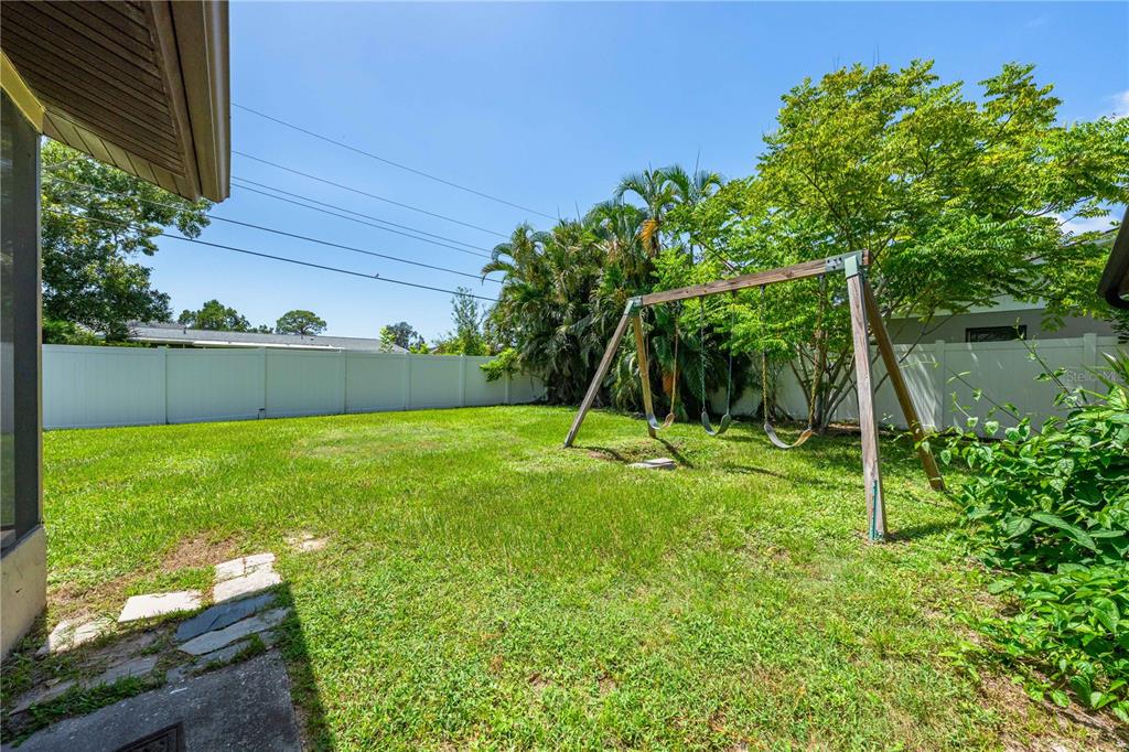 5672 South Lockwood Ridge Road Sarasota, FL 34231 - Photo 39 of 63 Gallery Image 39