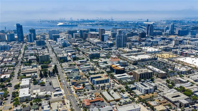 $2,200 | 601 Linden Avenue, Unit 303, Long Beach, CA 90802